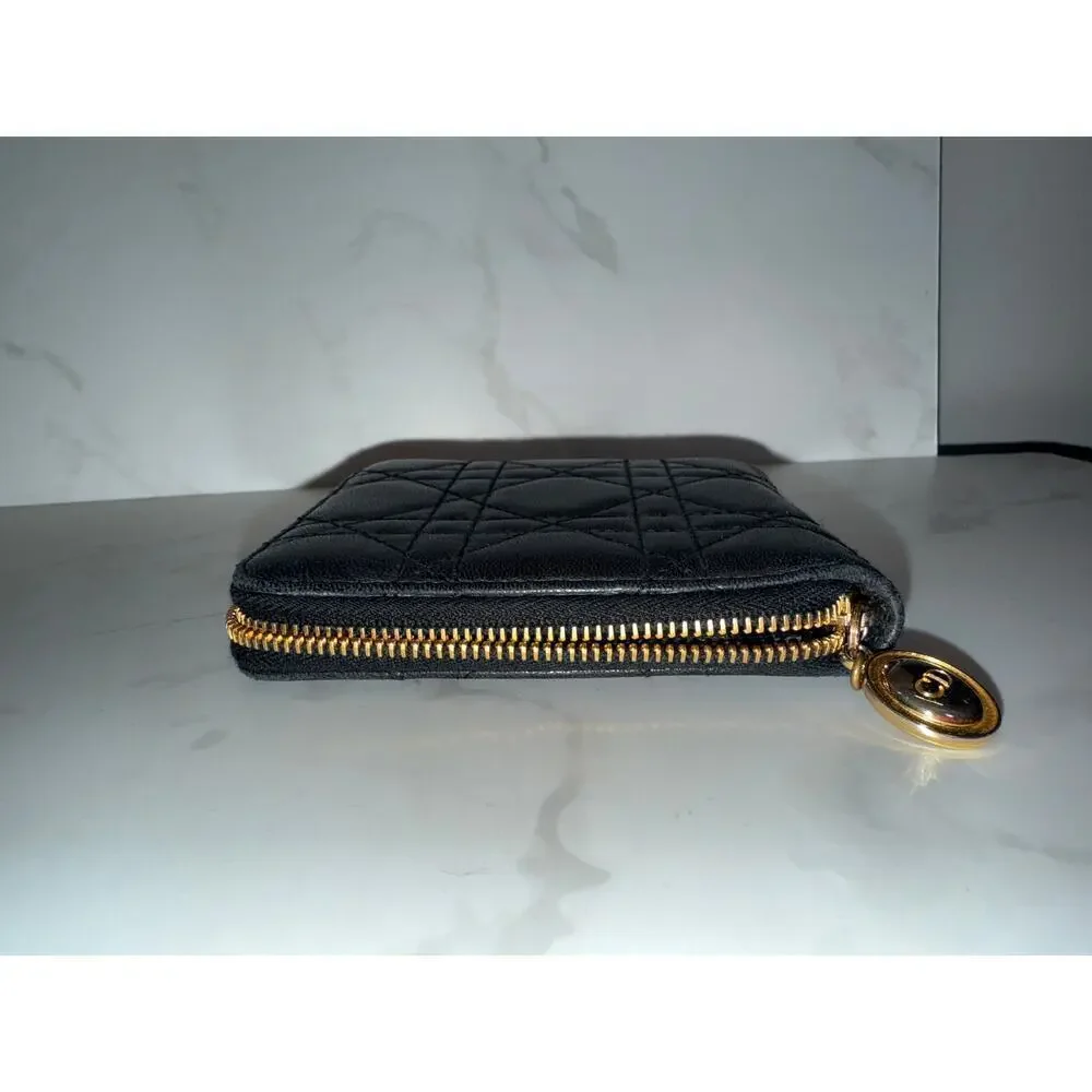 Dior brand material